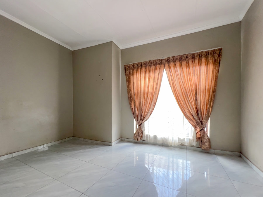 3 Bedroom Property for Sale in Birch Acres Gauteng