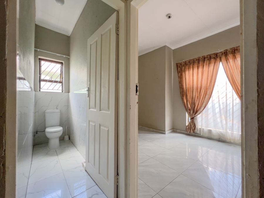 3 Bedroom Property for Sale in Birch Acres Gauteng
