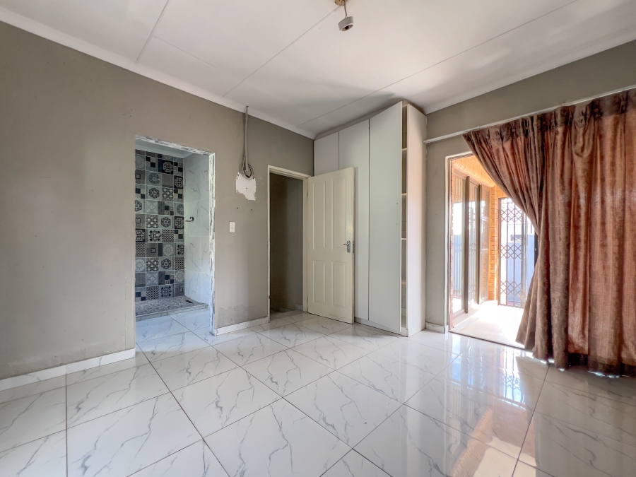 3 Bedroom Property for Sale in Birch Acres Gauteng
