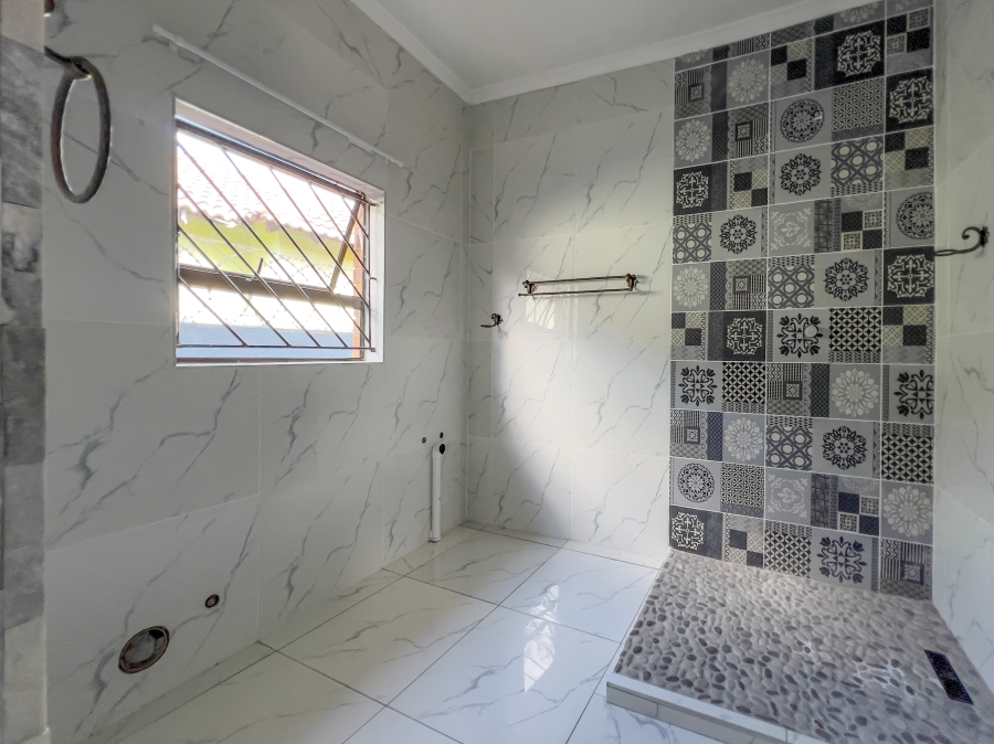 3 Bedroom Property for Sale in Birch Acres Gauteng