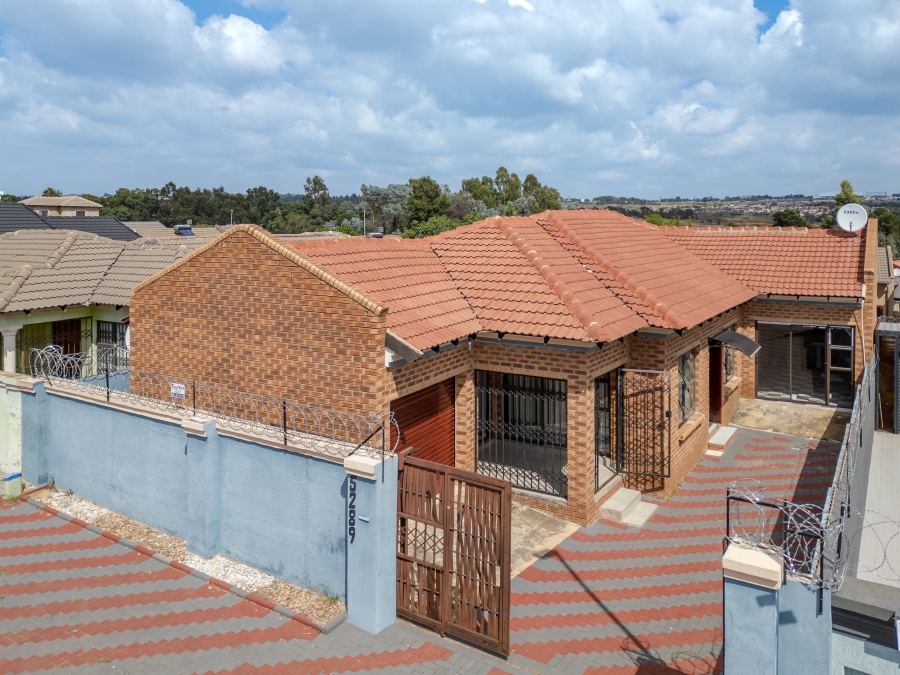 3 Bedroom Property for Sale in Birch Acres Gauteng