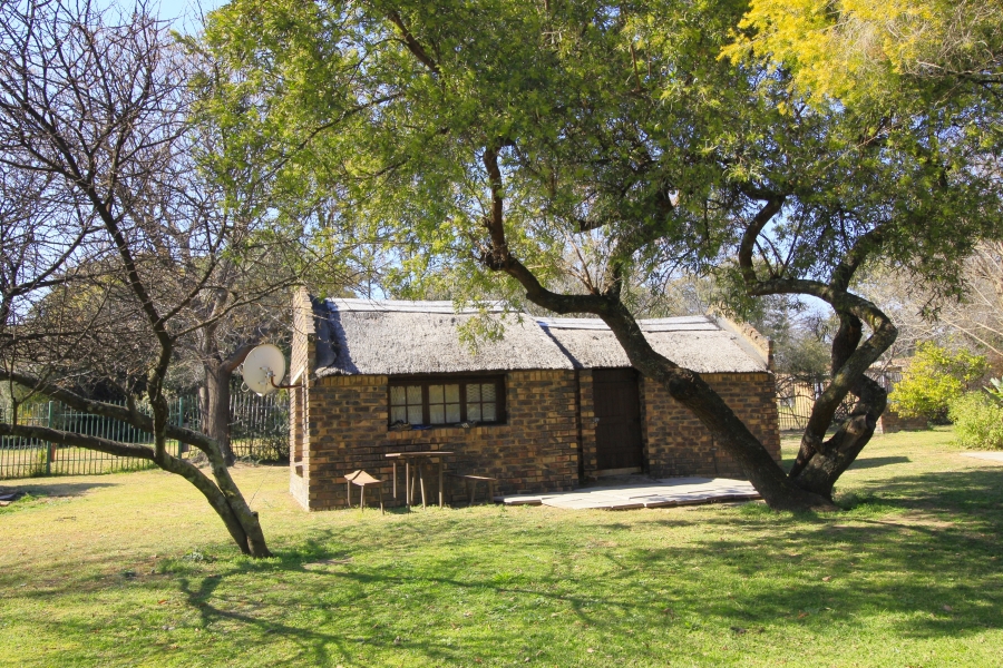 6 Bedroom Property for Sale in Glen Austin Gauteng