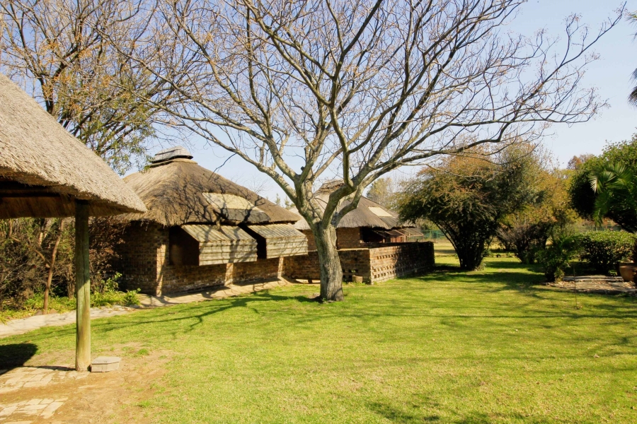 6 Bedroom Property for Sale in Glen Austin Gauteng