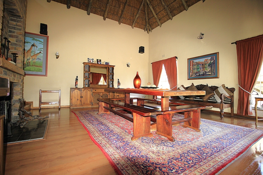6 Bedroom Property for Sale in Glen Austin Gauteng