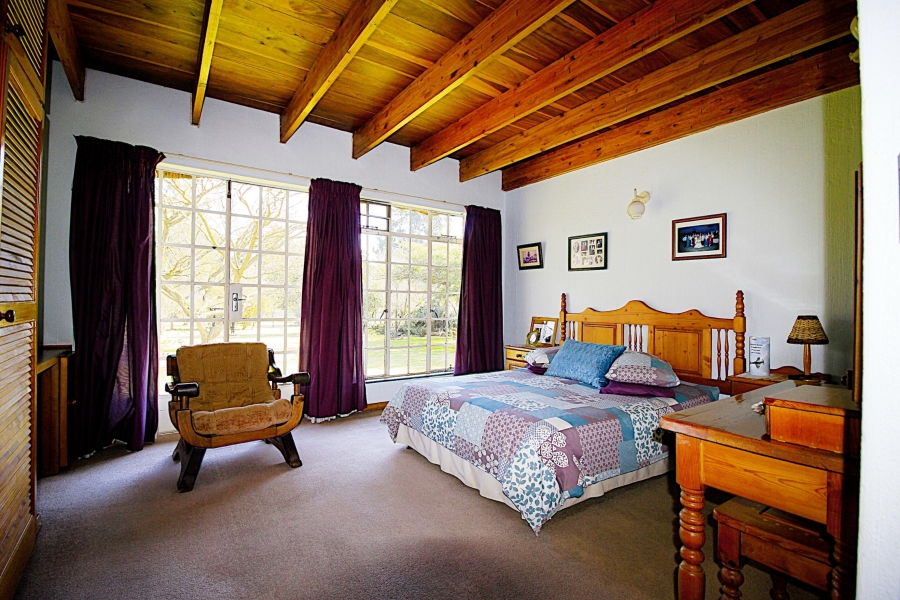 6 Bedroom Property for Sale in Glen Austin Gauteng
