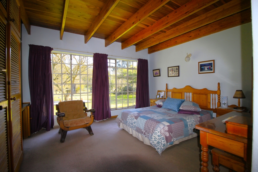 6 Bedroom Property for Sale in Glen Austin Gauteng