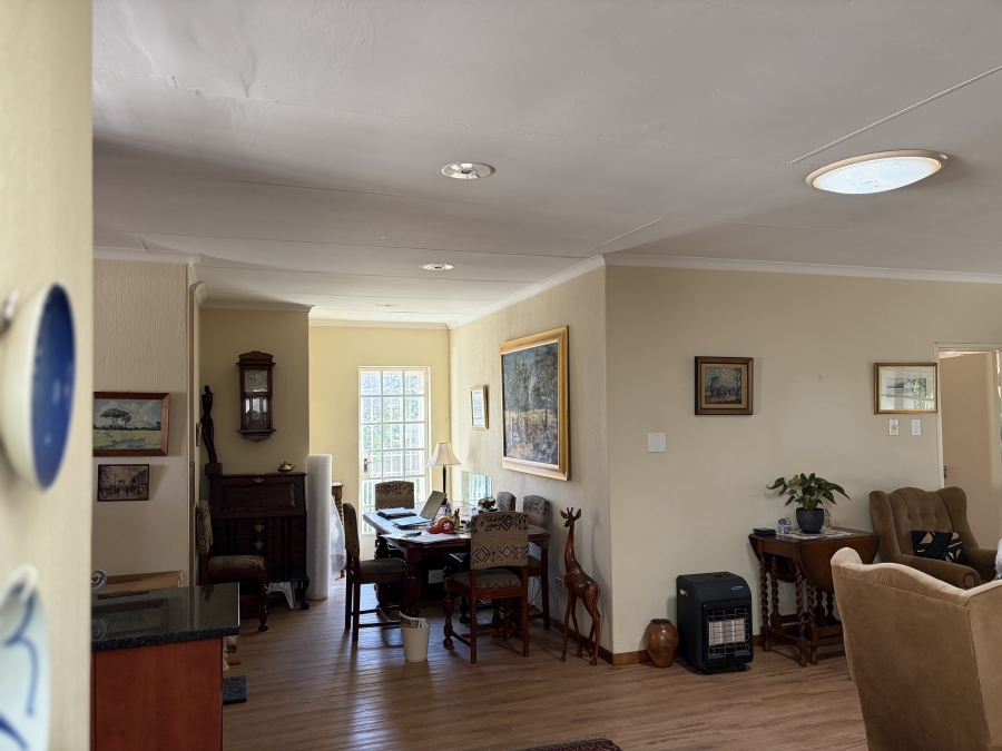 2 Bedroom Property for Sale in Magaliessig Gauteng