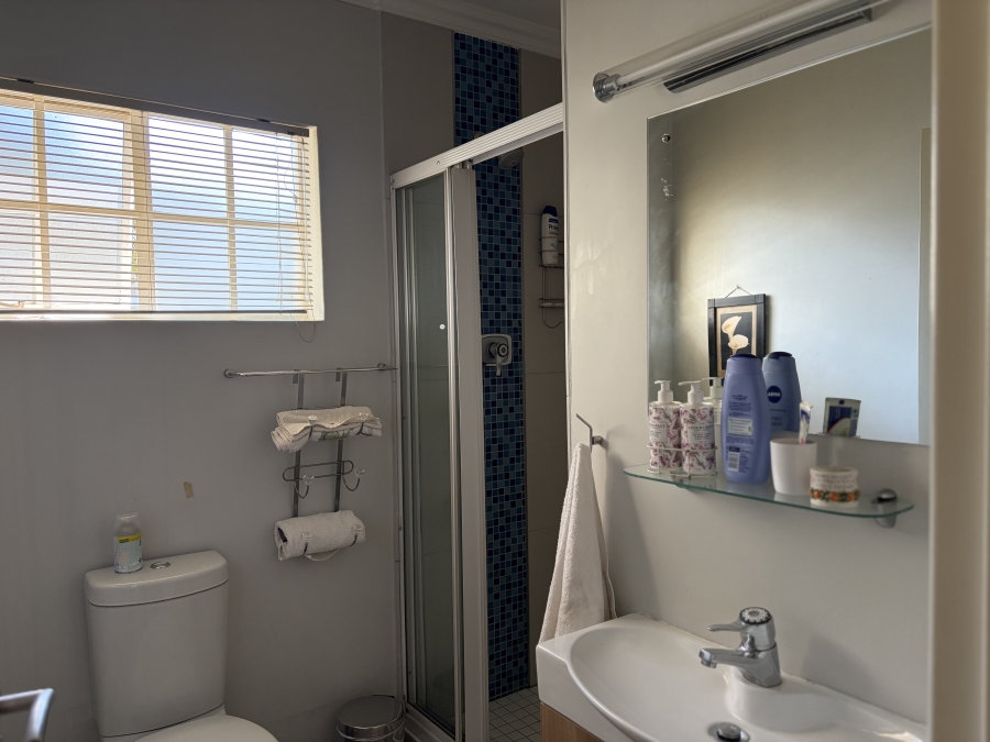 2 Bedroom Property for Sale in Magaliessig Gauteng