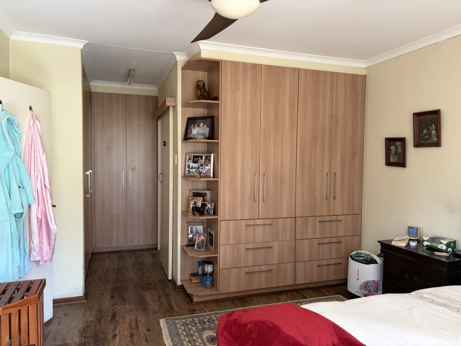 2 Bedroom Property for Sale in Magaliessig Gauteng