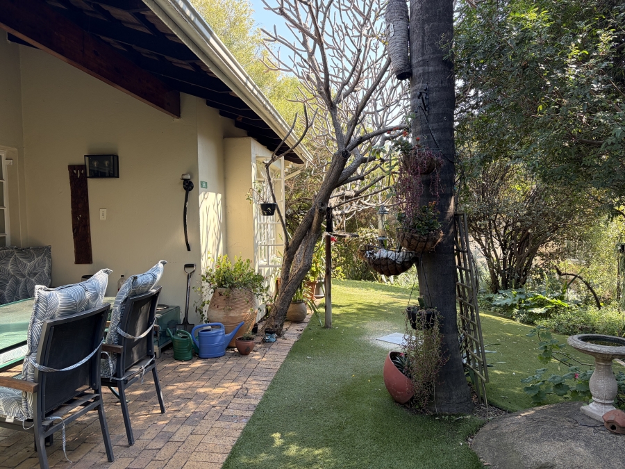 2 Bedroom Property for Sale in Magaliessig Gauteng