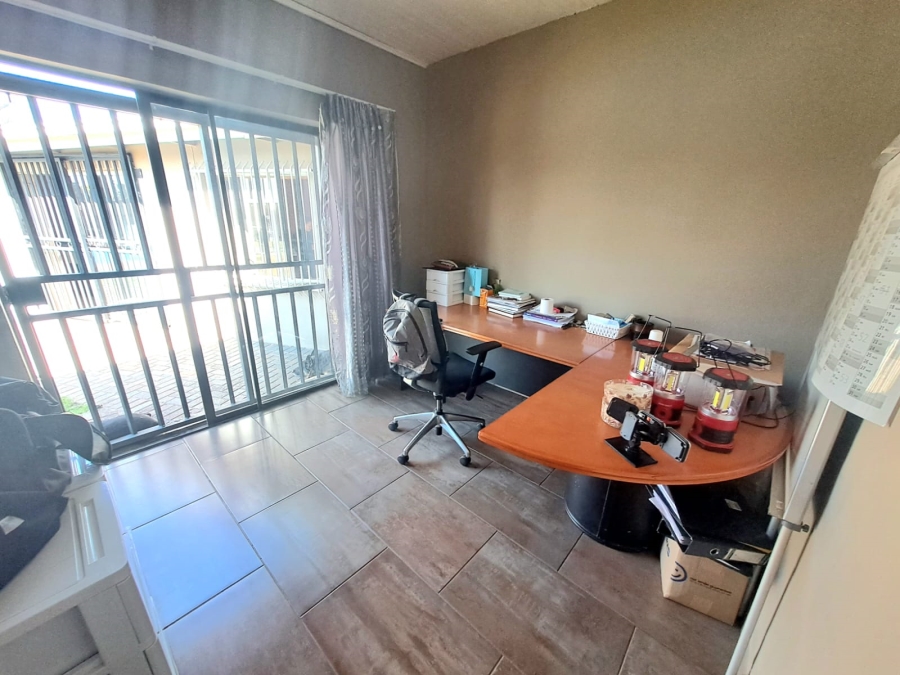 3 Bedroom Property for Sale in Duncanville Gauteng