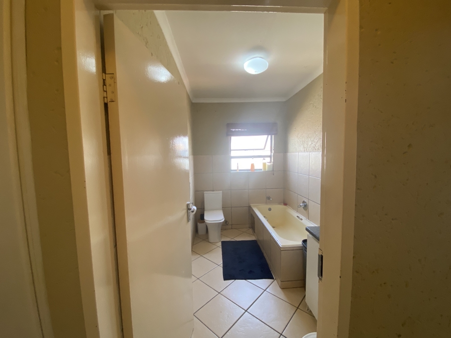 To Let 2 Bedroom Property for Rent in Northgate Gauteng