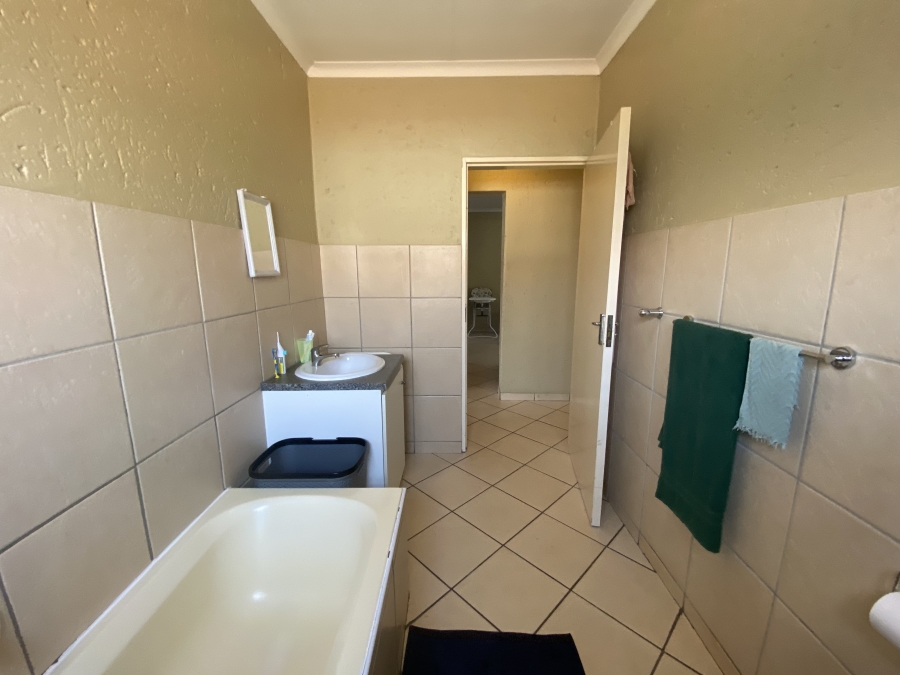 To Let 2 Bedroom Property for Rent in Northgate Gauteng