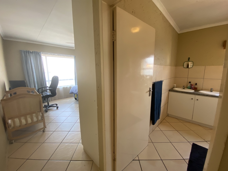 To Let 2 Bedroom Property for Rent in Northgate Gauteng
