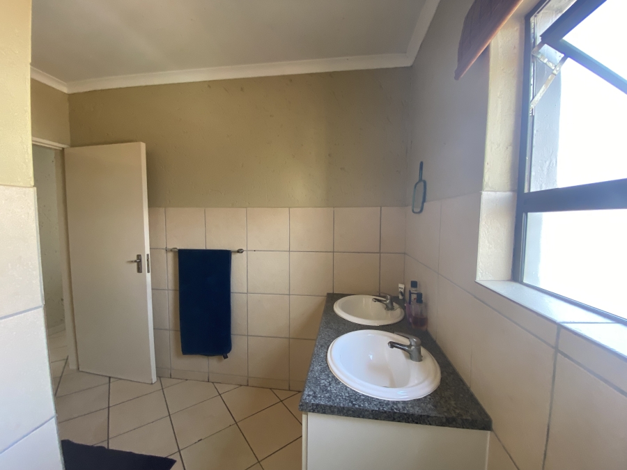 To Let 2 Bedroom Property for Rent in Northgate Gauteng