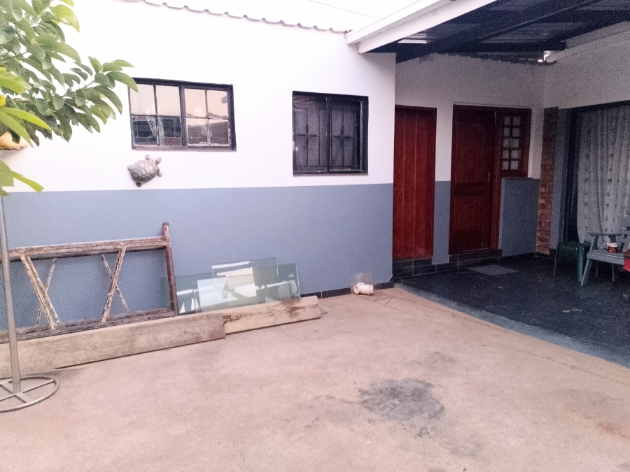4 Bedroom Property for Sale in Mamelodi East Gauteng