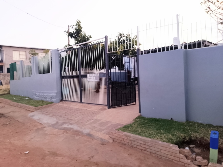 4 Bedroom Property for Sale in Mamelodi East Gauteng