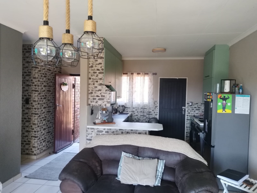 3 Bedroom Property for Sale in Birchleigh North Gauteng