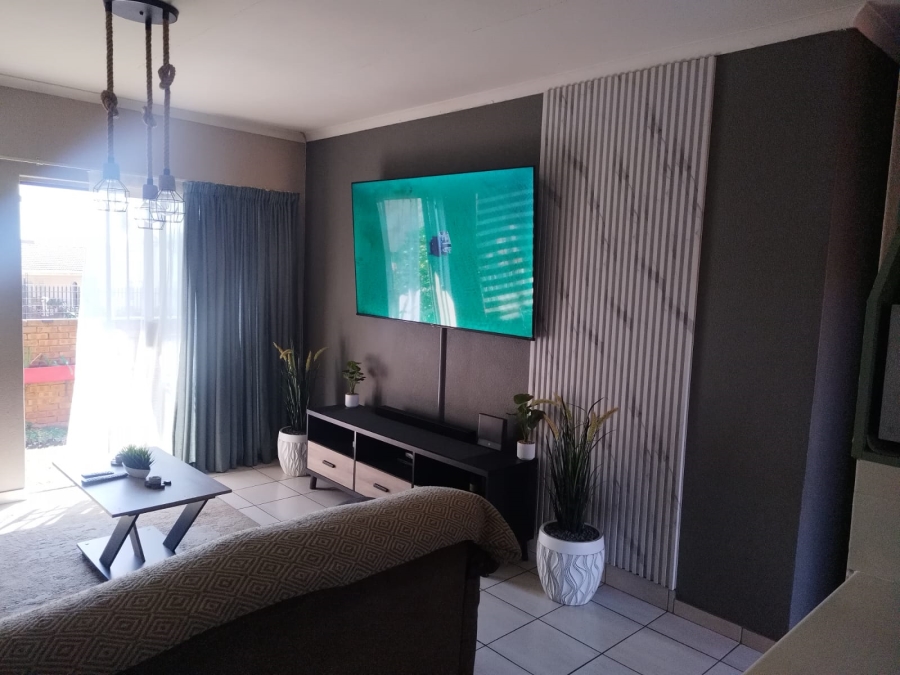 3 Bedroom Property for Sale in Birchleigh North Gauteng