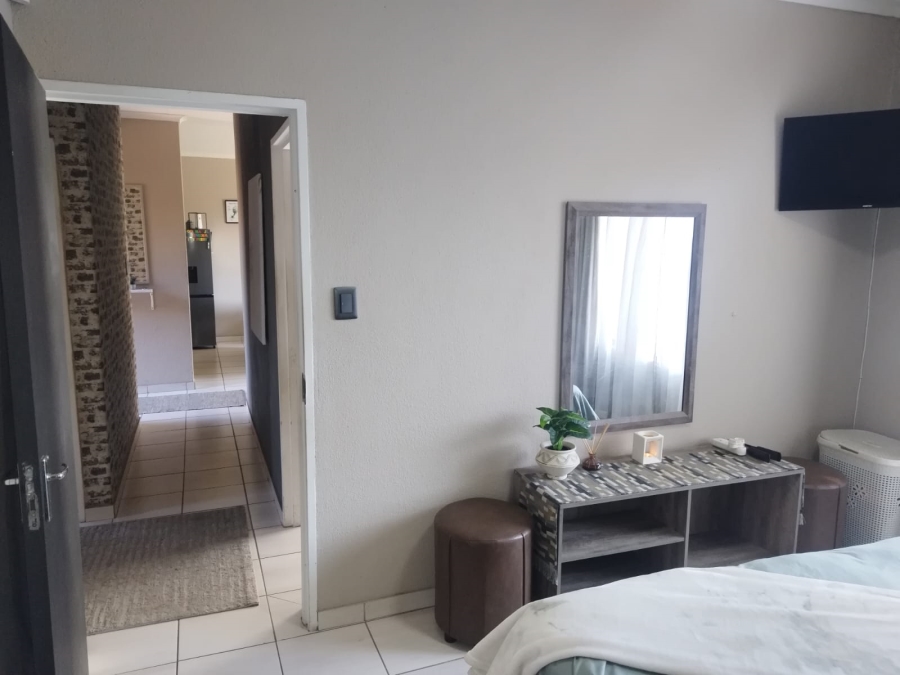 3 Bedroom Property for Sale in Birchleigh North Gauteng