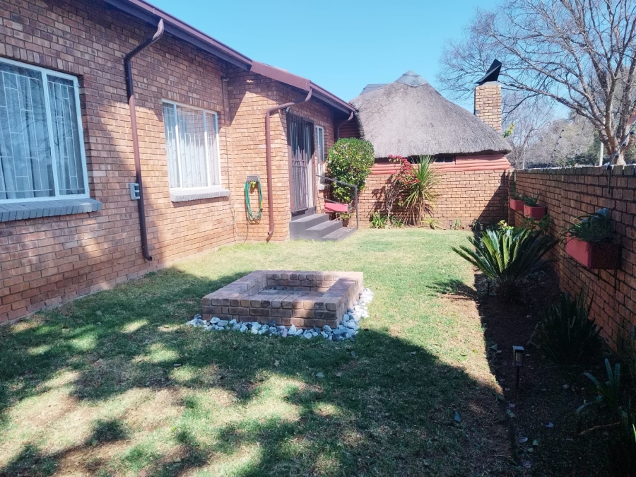 3 Bedroom Property for Sale in Birchleigh North Gauteng