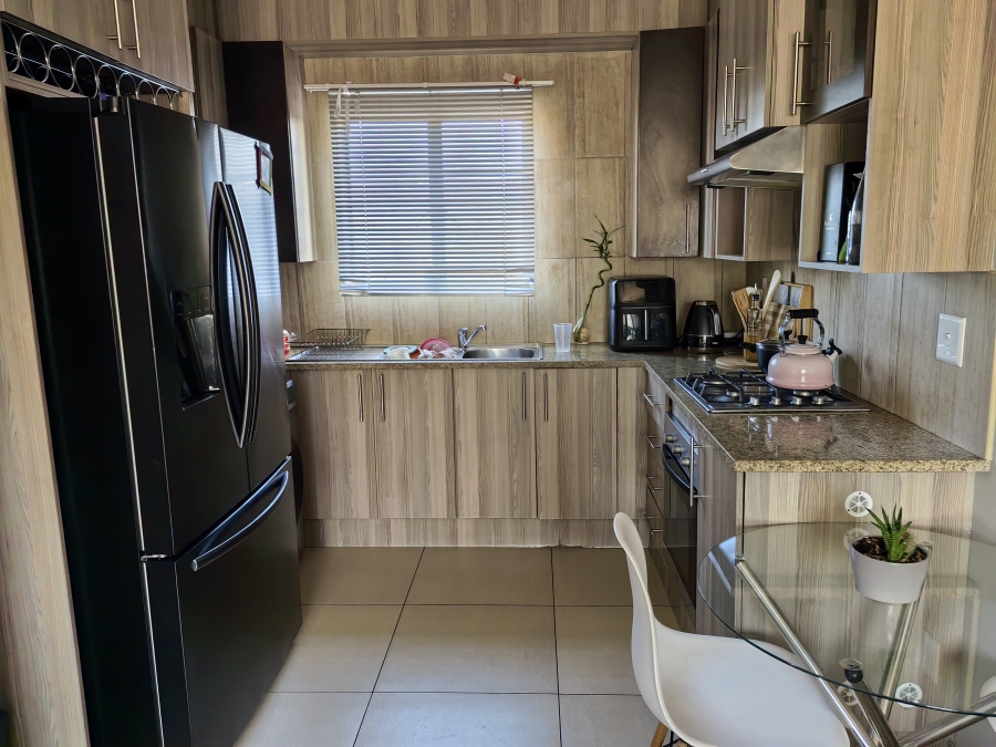 2 Bedroom Property for Sale in Andeon Gauteng