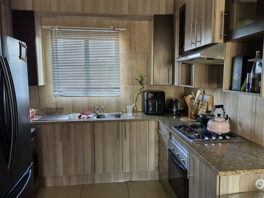 2 Bedroom Property for Sale in Andeon Gauteng