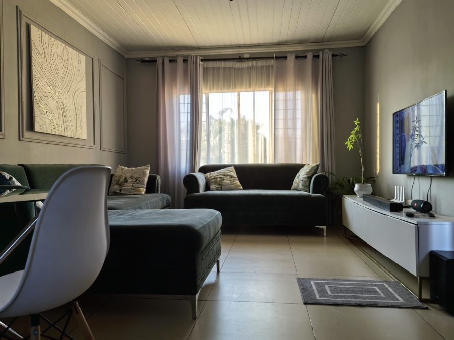 2 Bedroom Property for Sale in Andeon Gauteng
