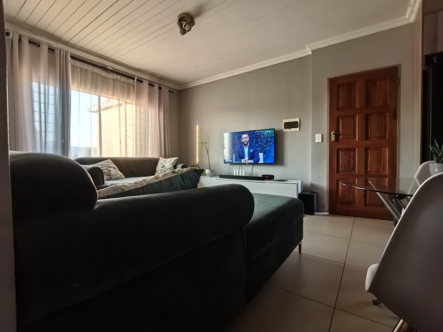 2 Bedroom Property for Sale in Andeon Gauteng