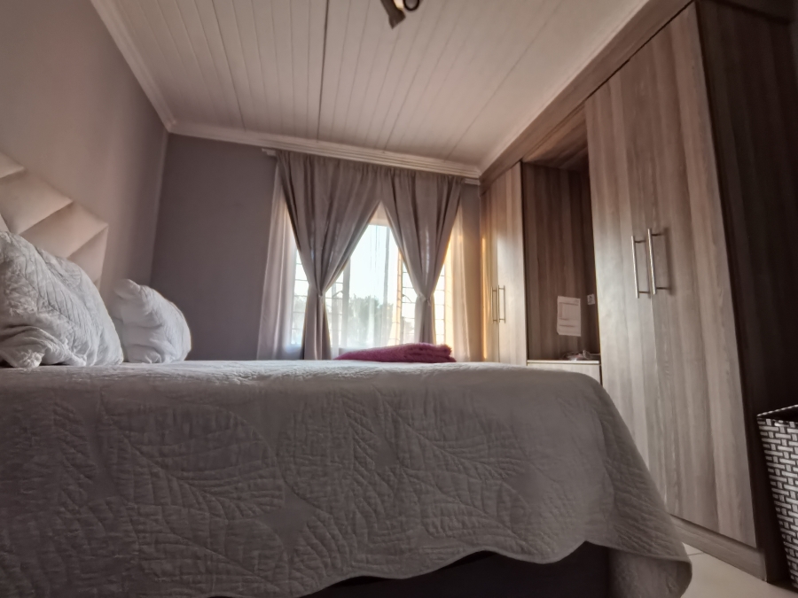 2 Bedroom Property for Sale in Andeon Gauteng