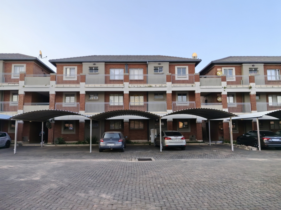 2 Bedroom Property for Sale in Andeon Gauteng