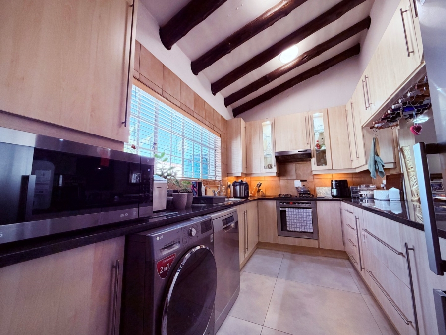 To Let 3 Bedroom Property for Rent in Sunninghill Gauteng