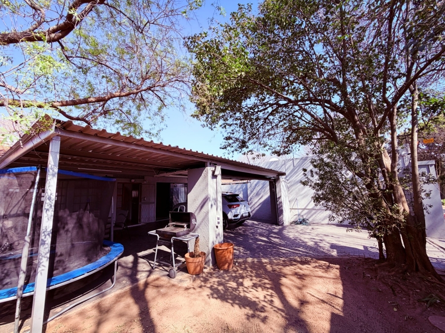 To Let 3 Bedroom Property for Rent in Sunninghill Gauteng