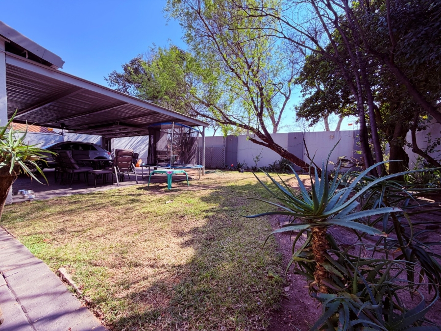 To Let 3 Bedroom Property for Rent in Sunninghill Gauteng