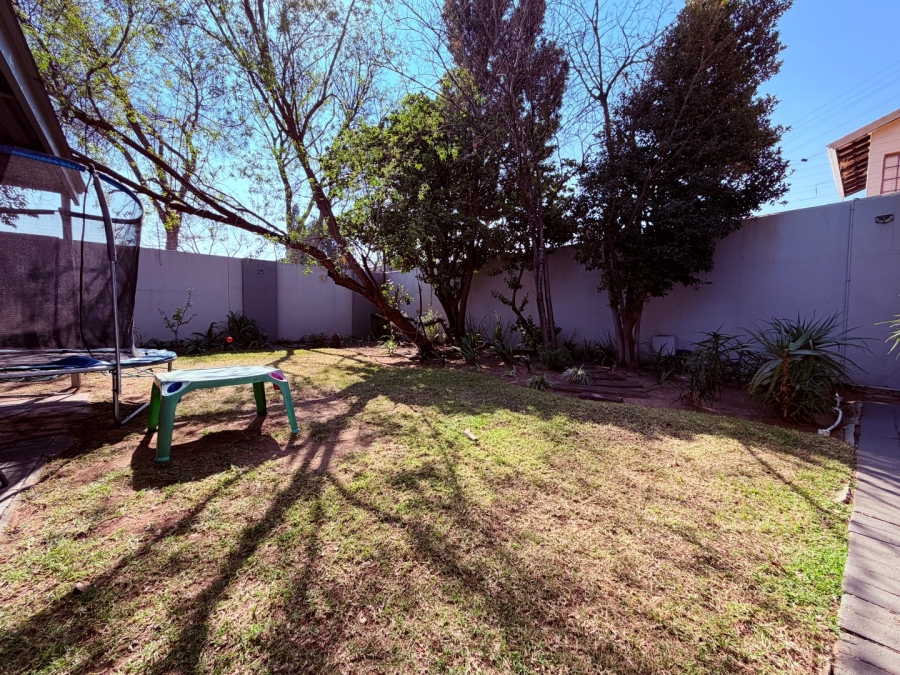 To Let 3 Bedroom Property for Rent in Sunninghill Gauteng