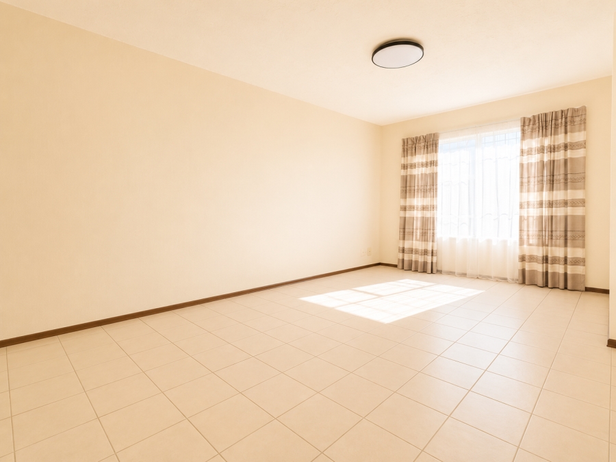 3 Bedroom Property for Sale in Breaunanda Gauteng