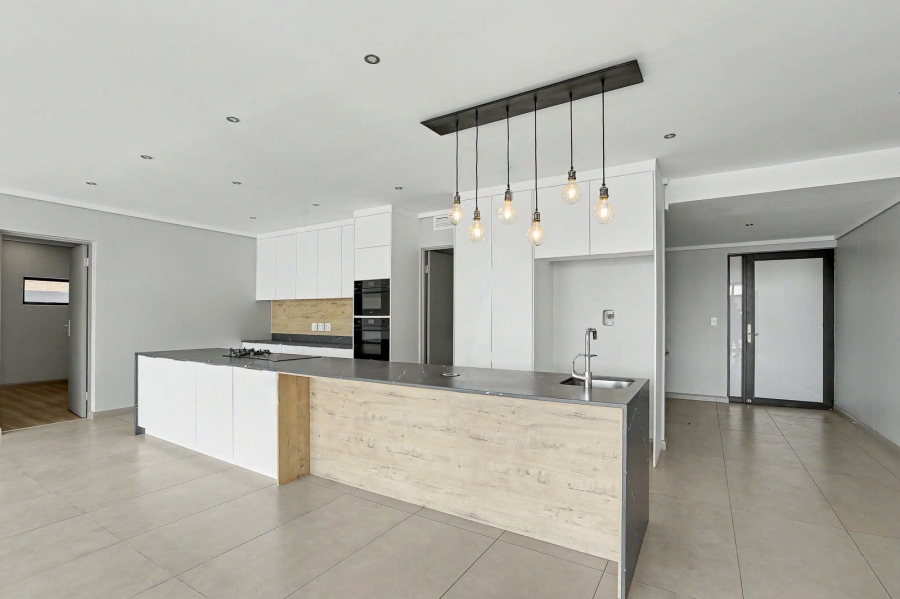 To Let 3 Bedroom Property for Rent in Midstream Estate Gauteng