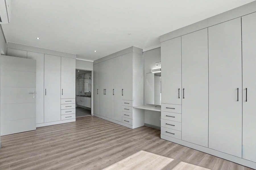 To Let 3 Bedroom Property for Rent in Midstream Estate Gauteng