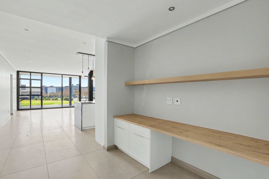 To Let 3 Bedroom Property for Rent in Midstream Estate Gauteng
