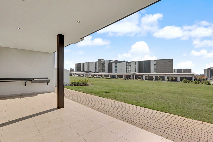 To Let 3 Bedroom Property for Rent in Midstream Estate Gauteng