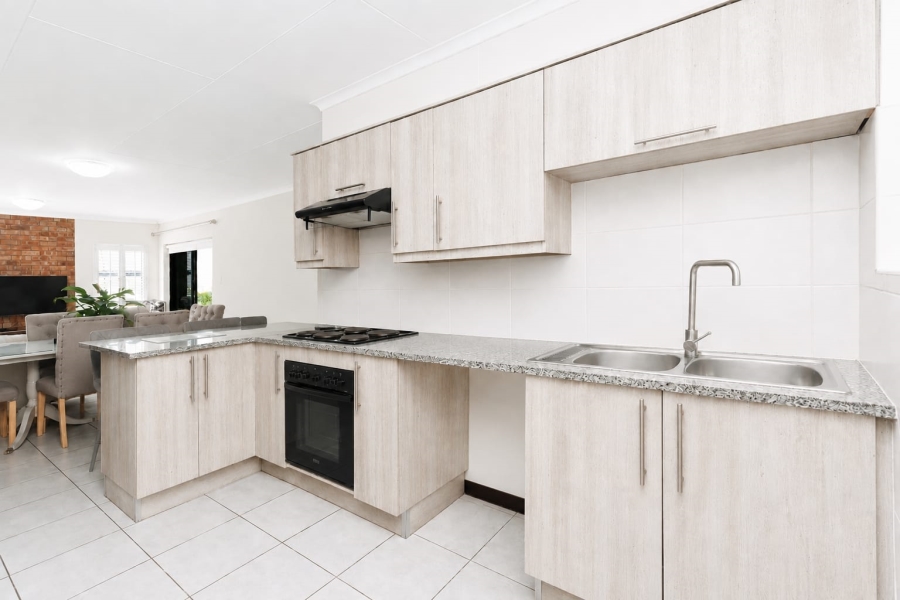 3 Bedroom Property for Sale in Ferndale Gauteng