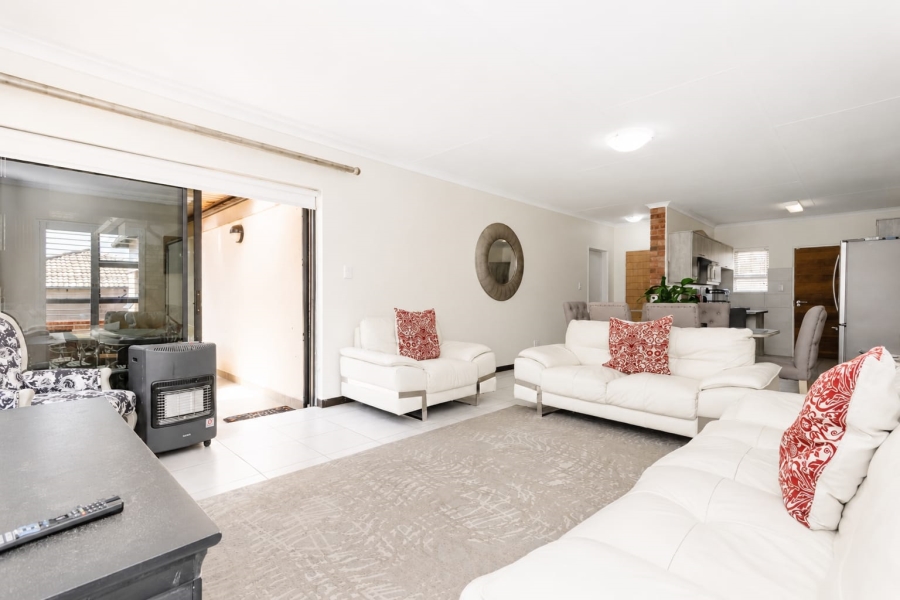 3 Bedroom Property for Sale in Ferndale Gauteng