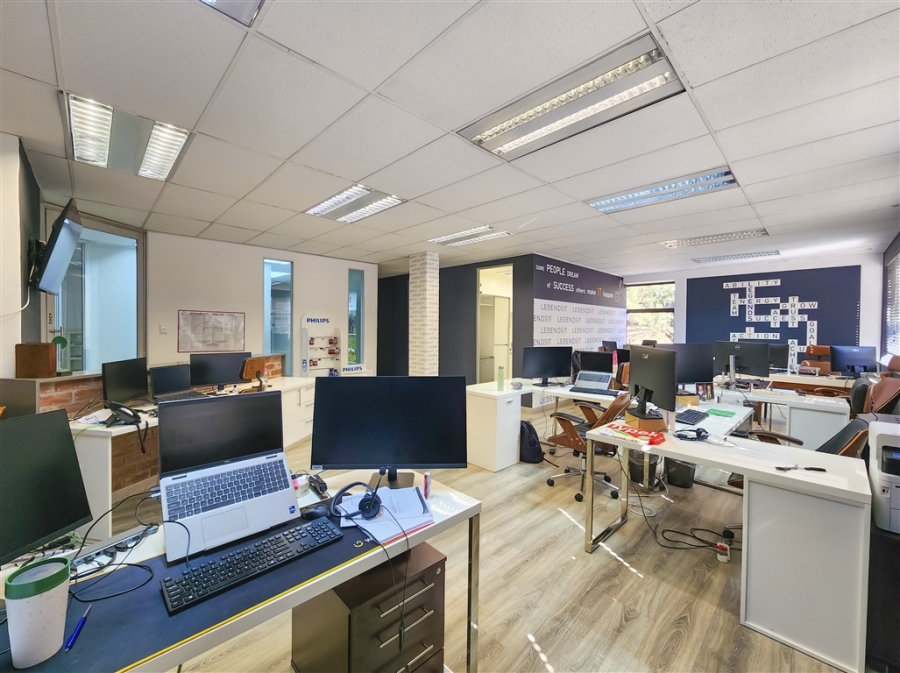 To Let Commercial Property for Rent in Lonehill Gauteng