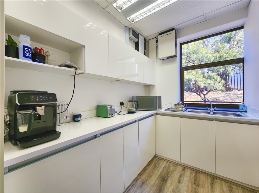 To Let Commercial Property for Rent in Lonehill Gauteng