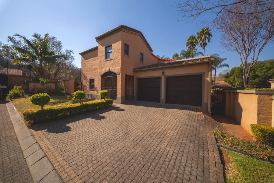3 Bedroom Property for Sale in Faerie Glen Gauteng