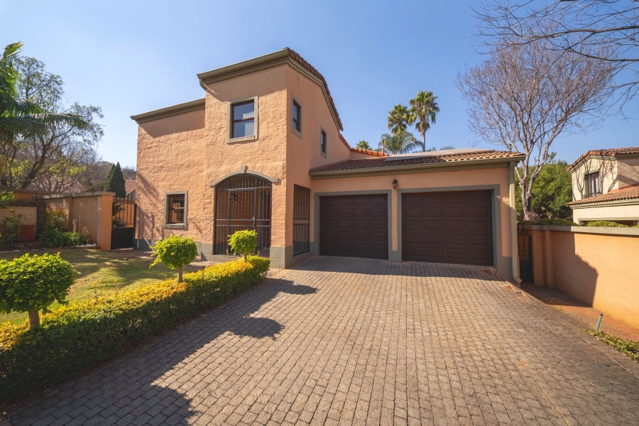 3 Bedroom Property for Sale in Faerie Glen Gauteng