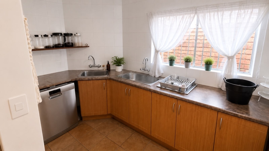 3 Bedroom Property for Sale in La Montagne Gauteng