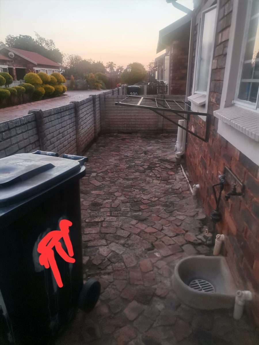 2 Bedroom Property for Sale in The Orchards Gauteng