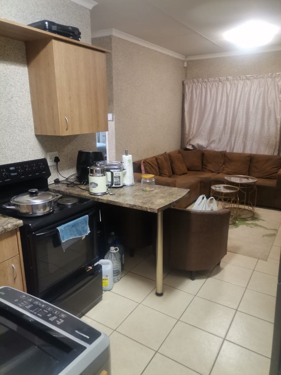 2 Bedroom Property for Sale in The Orchards Gauteng