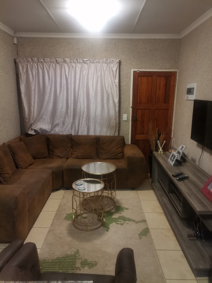 2 Bedroom Property for Sale in The Orchards Gauteng